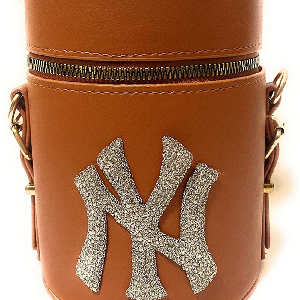 NY Yankee bucket purse
